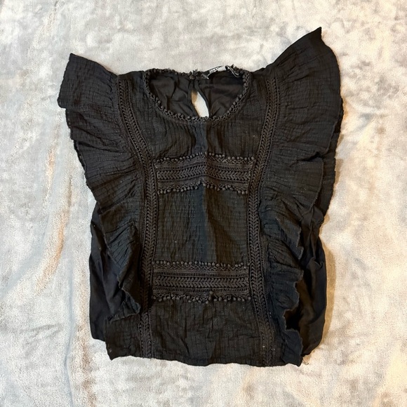 Zara Black Ruffled Blouse

#1250 - Picture 3 of 9
